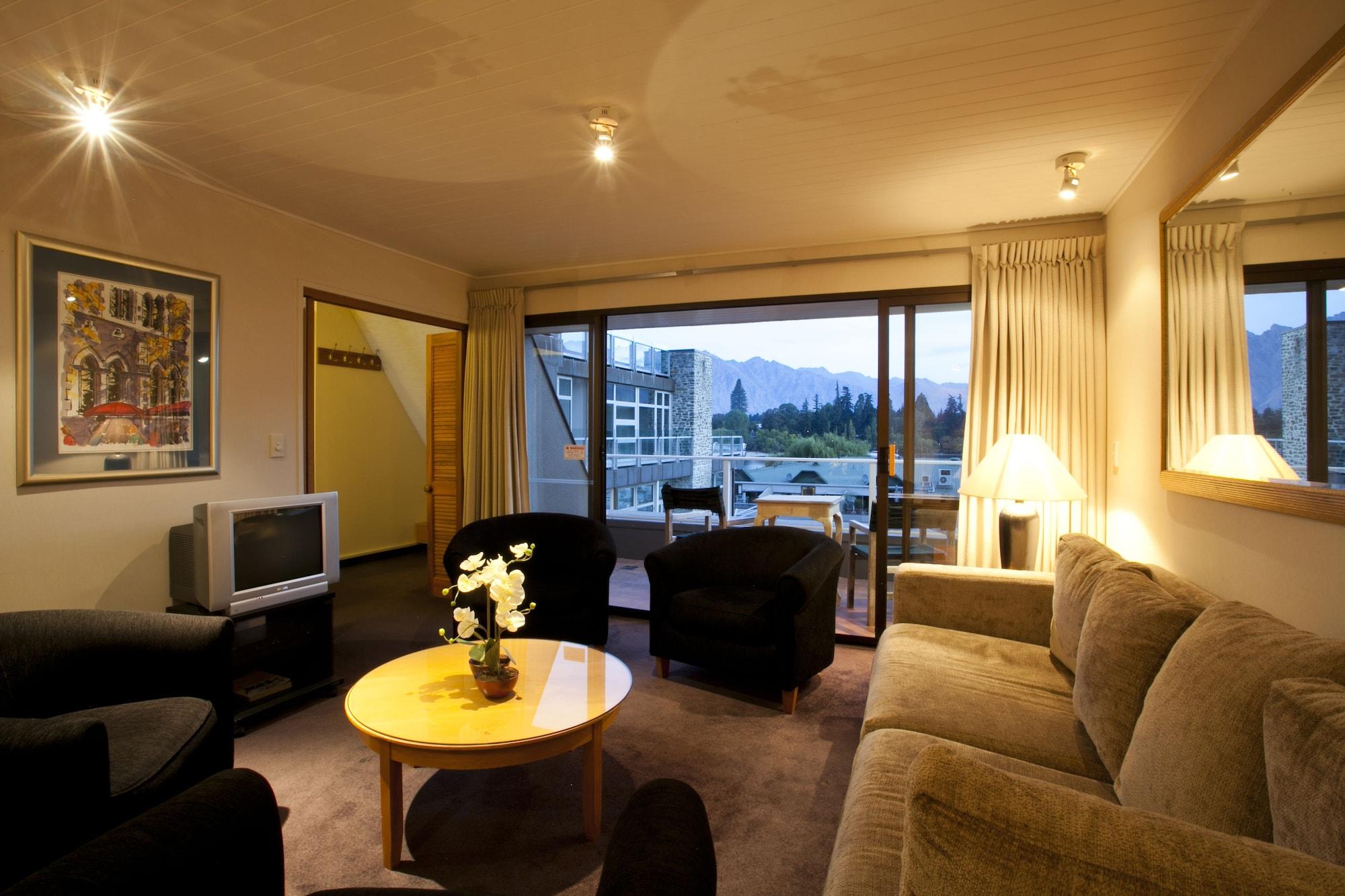 The Lofts 3*