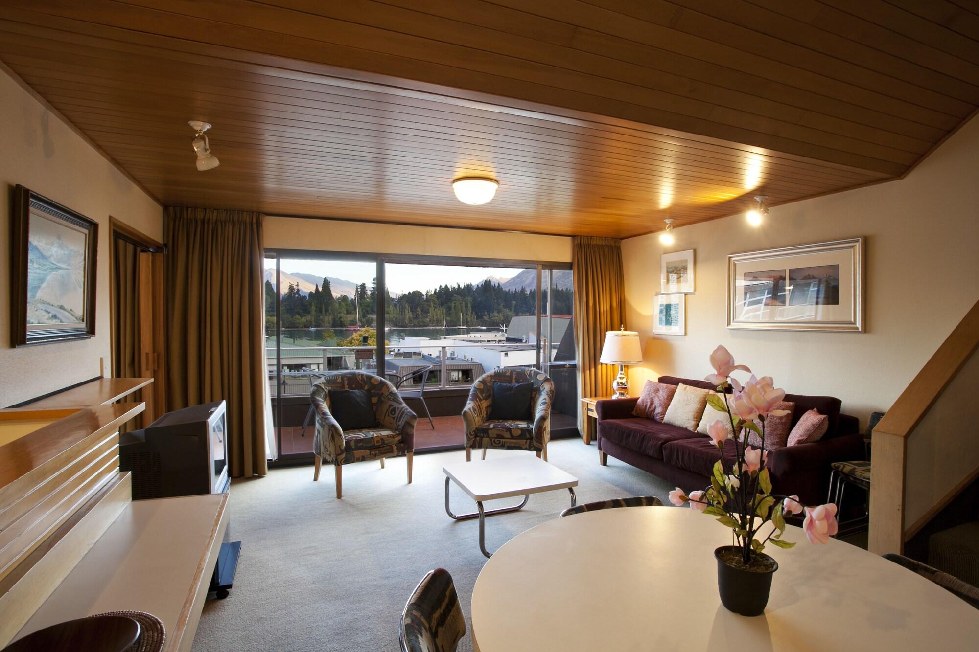 The Lofts 3*